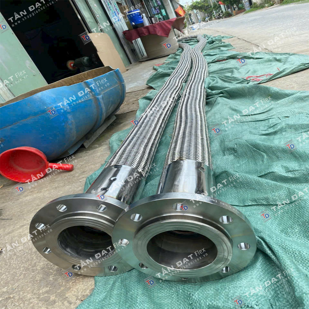 khớp nối lắp bích inox