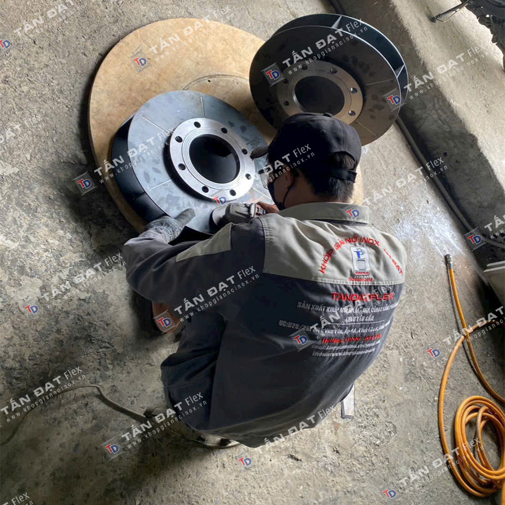 gia công đĩa chống xoáy nước 